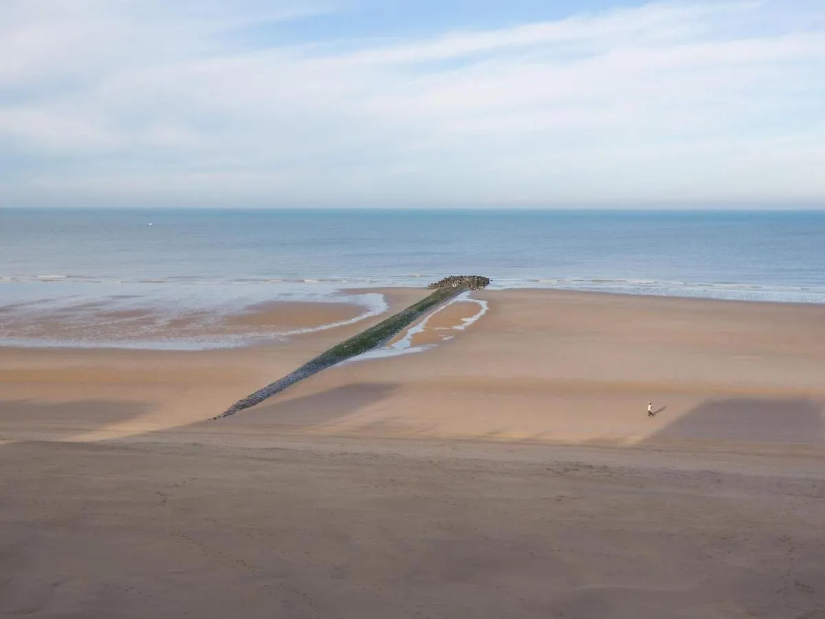 Apartment Huize Noordzee Located Directly On The Beach Middelkerke
