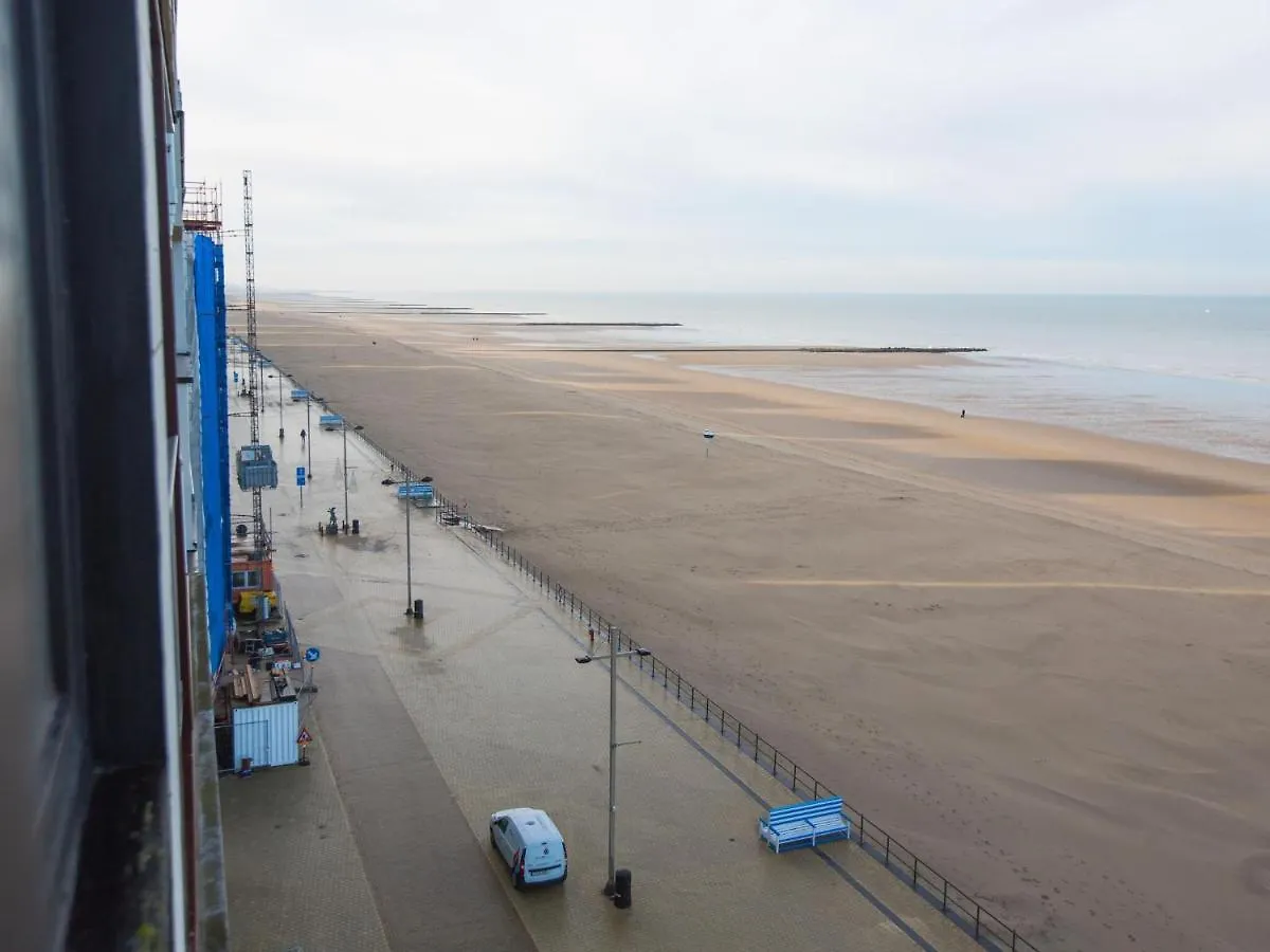 Apartment Huize Noordzee Located Directly On The Beach Middelkerke